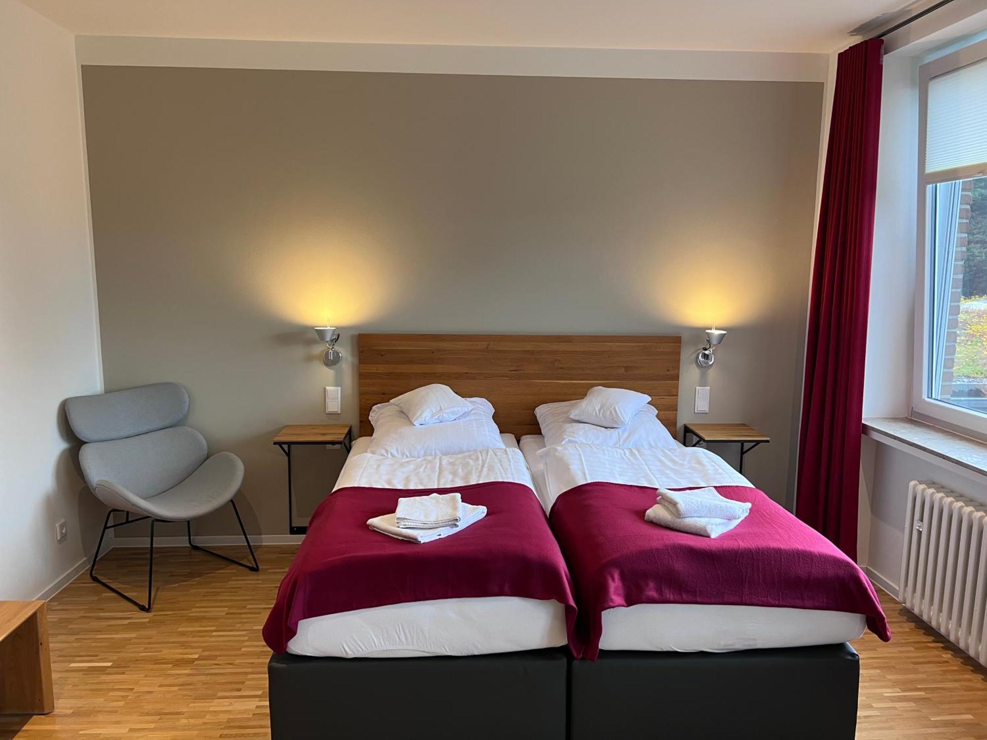 Hotel Damme 3*